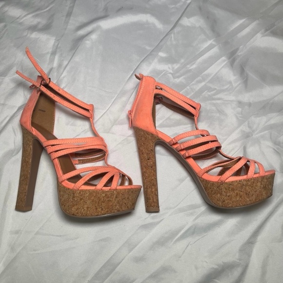 Charlotte Russe peach heels - Picture 3 of 4